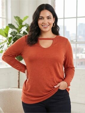 Cato Rust Long-Sleeve Keyhole Top